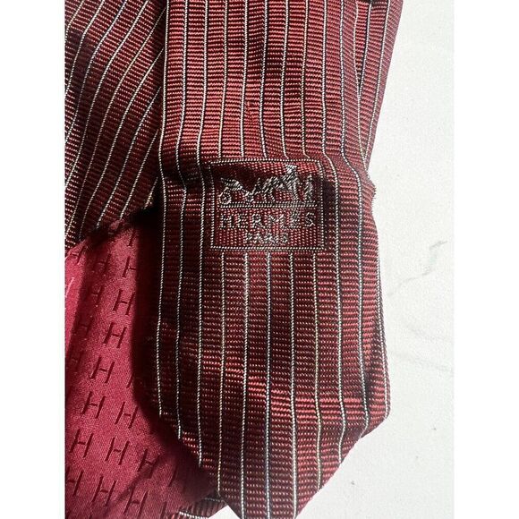 Hermes Men's Tie Modern Burgundy Striped 100% Silk - Picture 5 of 7